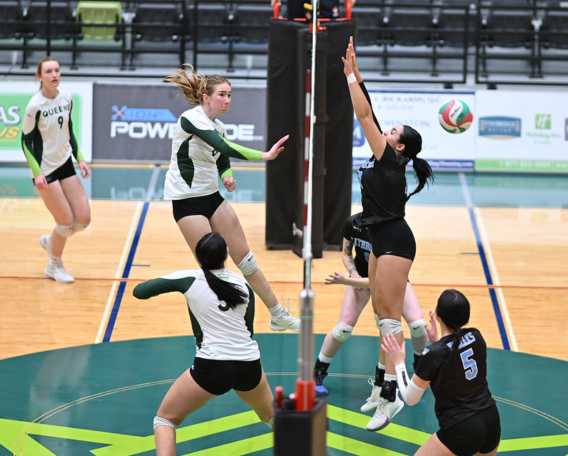 The Queens sweep the Kodiaks in three straight while the Kings fall in a five-set thriller in Lethbridge